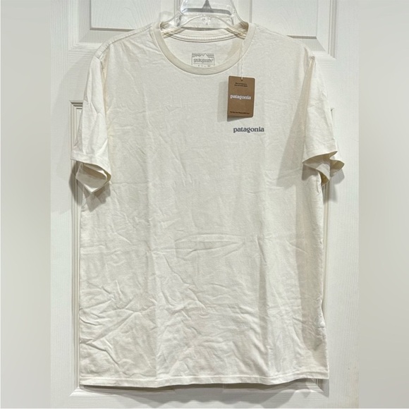 Patagonia Men's Medium Fitz Roy Icon Responsibili-Tee T-Shirt Birch White NWT - Picture 1 of 12